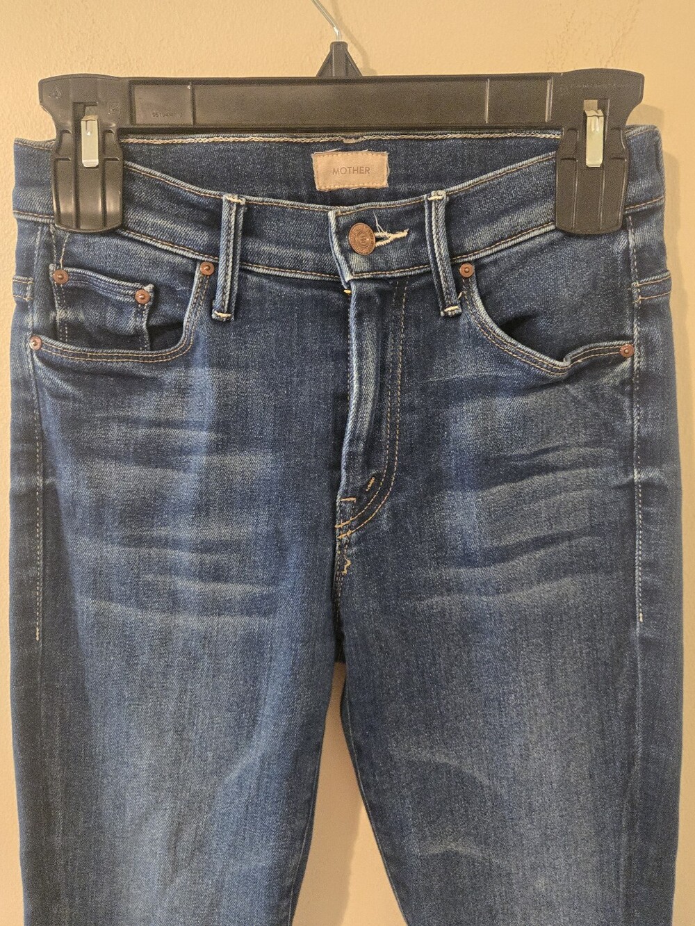 MOTHER The Weekender Fray Jeans Women's 25 Sweet and Sassy Bootcut Raw Hem 30" - Picture 3 of 9